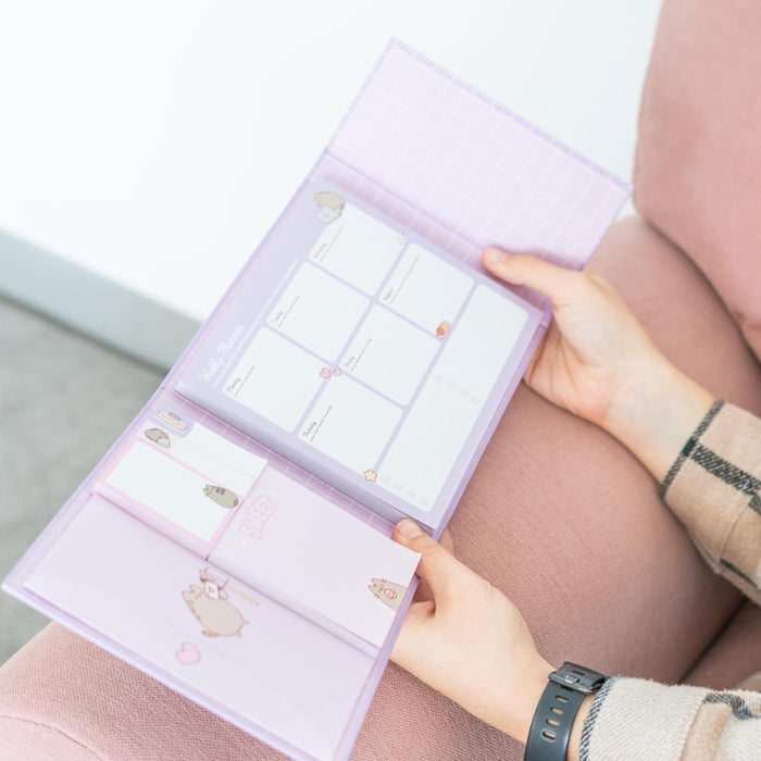 Planner Saptamanal si Sticky Notes Pusheen Moments