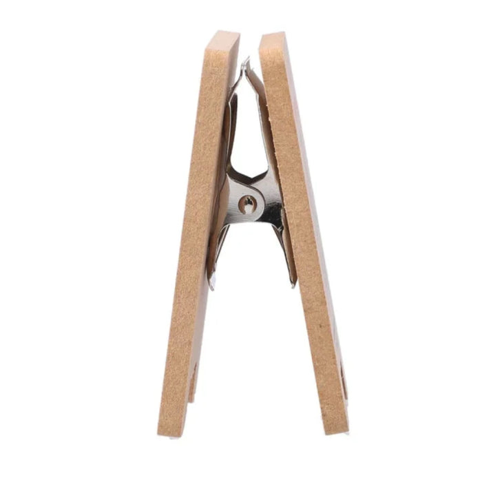 Suport din lemn cu clema Jiji - Kiki's Delivery Service