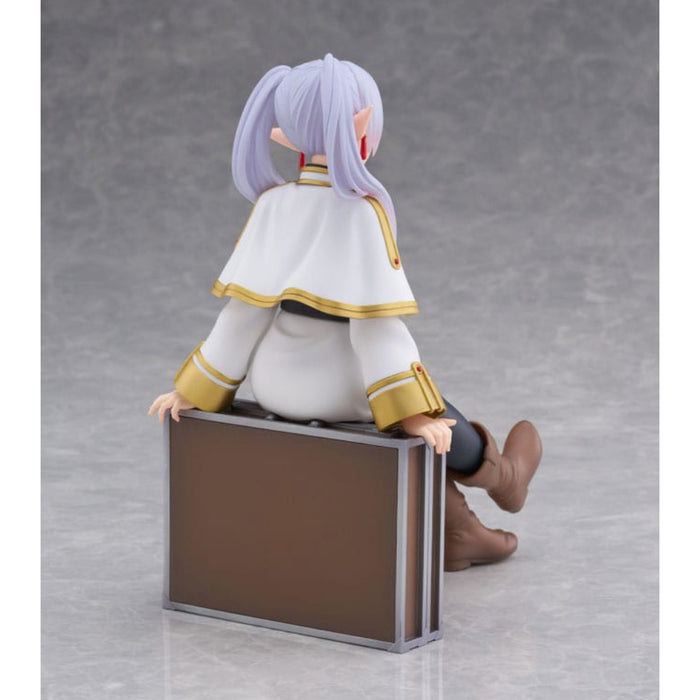Figurina Frieren Beyond Journey's End PVC Desktop Cute Figure - Frieren Trunk Case Ver. 13 cm