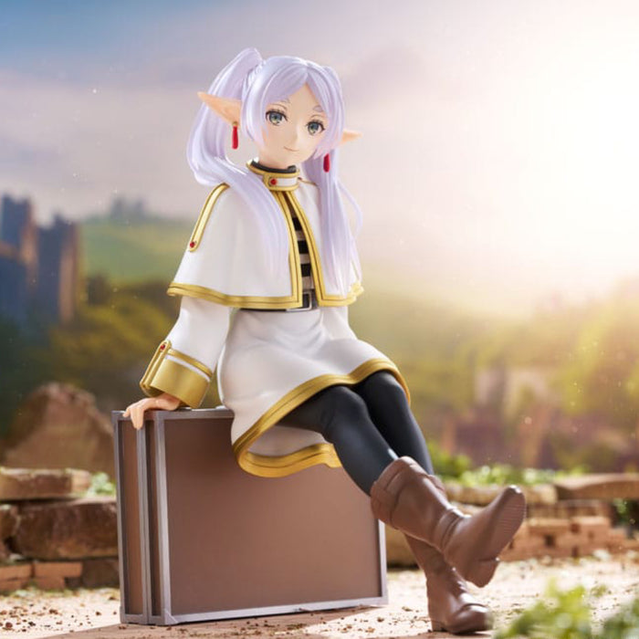 Figurina Frieren Beyond Journey's End PVC Desktop Cute Figure - Frieren Trunk Case Ver. 13 cm