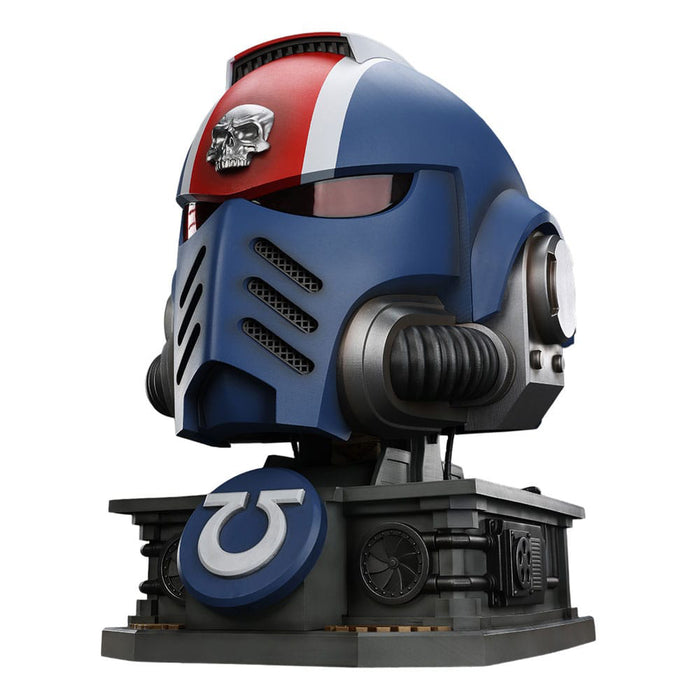 Replica Warhammer 40,000 Space Marine 2 - Ultramarines Lieutenant Titus helmet with Display Stand 44 cm