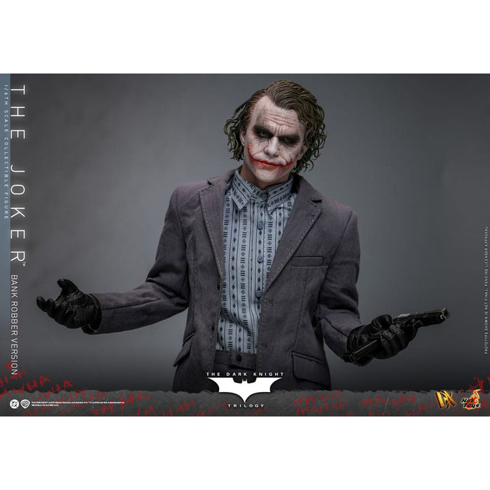 Precomanda Figurina Articulata The Dark Knight DX 1/6 - The Joker (Bank Robber Version) 30 cm