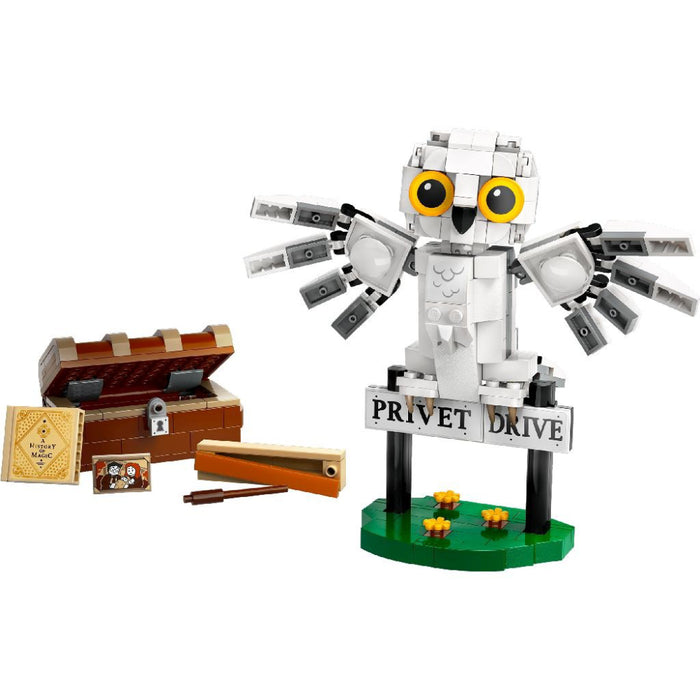 Lego Harry Potter Hedwig pe Privet Drive Nr. 4 (76425)