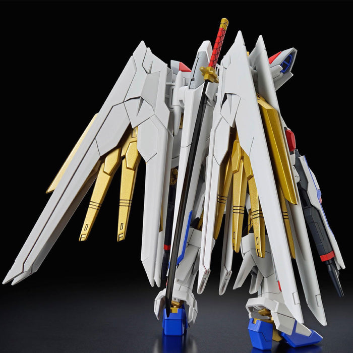 Figurina Articulata HG Gundam - Mighty Strike Freedom 1/144