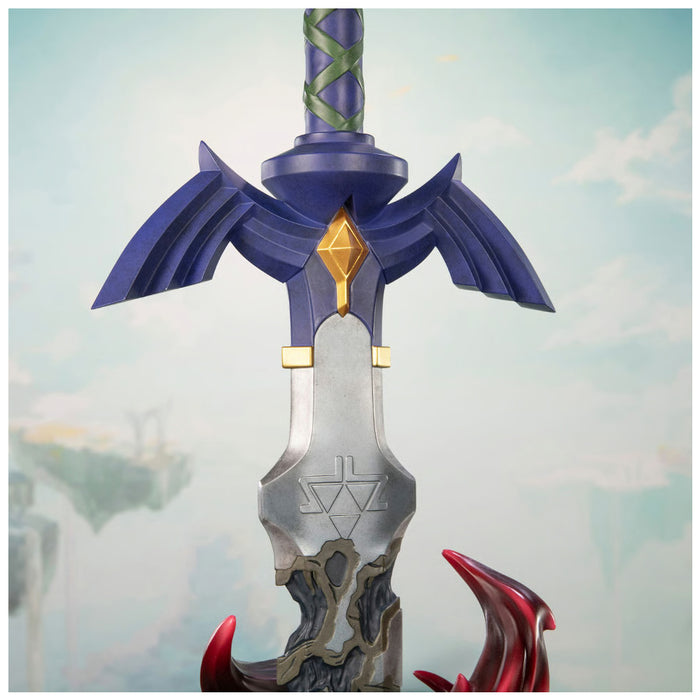 Precomanda Replica The Legend of Zelda Tears of the Kingdom Life Size 1/1 - Decayed Master Sword 71 cm