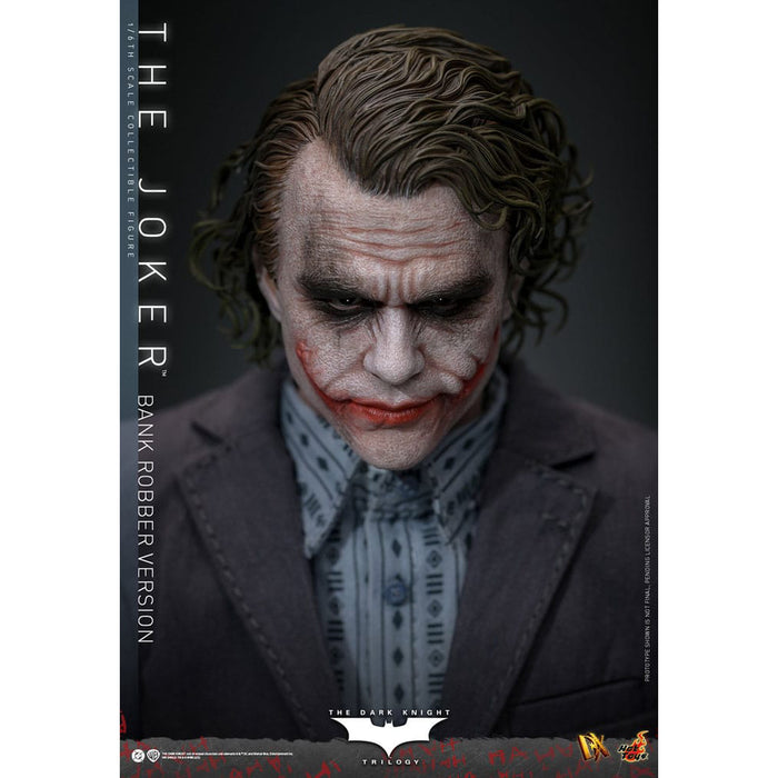Precomanda Figurina Articulata The Dark Knight DX 1/6 - The Joker (Bank Robber Version) 30 cm
