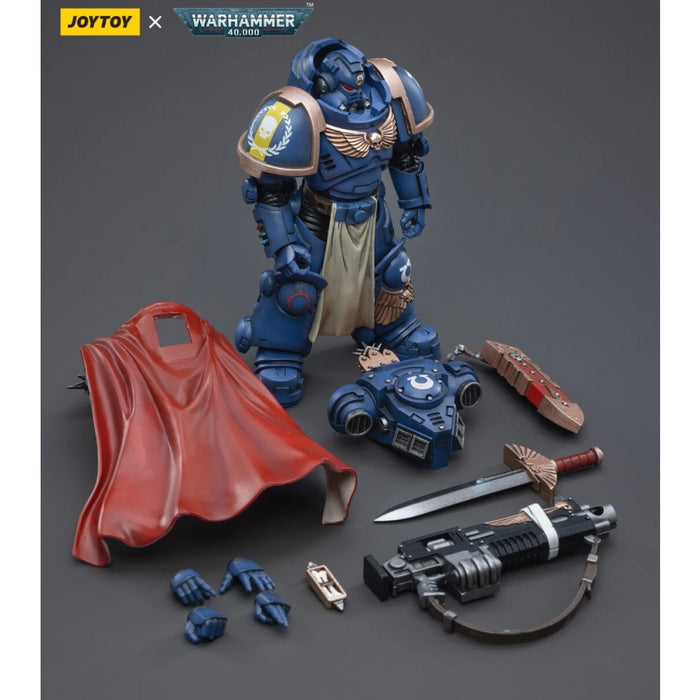 Figurina Articulata Warhammer 40k - 1/18 Ultramarines Captain with Master-Crafted Heavy Bolt Rifle 12 cm