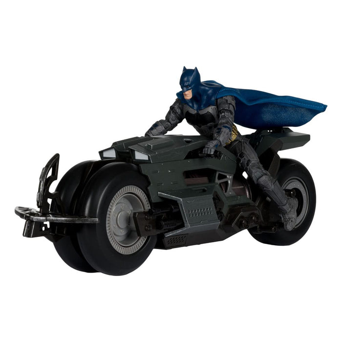 Figurina Articulata The Flash DC Multiverse - Vehicle Batcycle with Batman