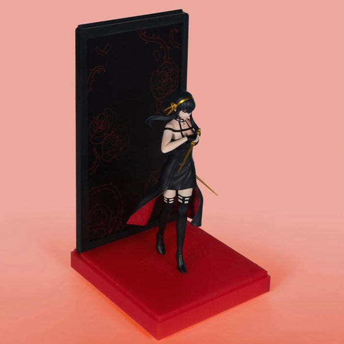 Precomanda Figurina Neon Spy x Family 1/9 - Yor Forger 20 cm