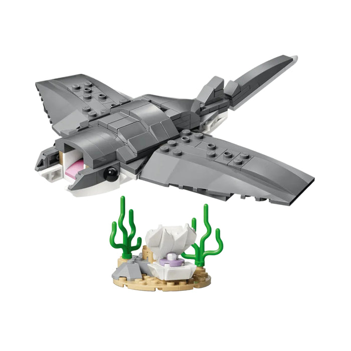 Lego Creator 3in1 - Rechin feroce cu un cufar de comori 31381