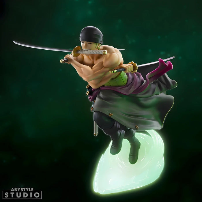 Figurina One Piece - Roronoa Zoro (Glow In The Dark)