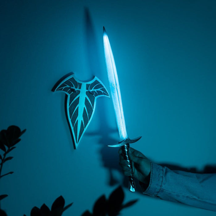 Precomanda Lampa The Lord of the Rings - Sting Sword 51 cm