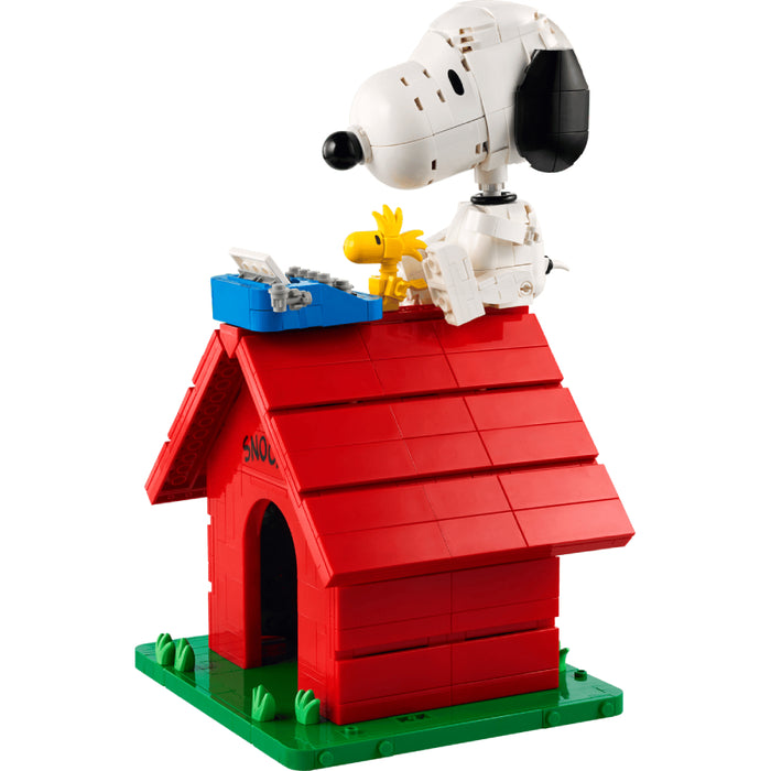 Lego  Ideas - Peanuts - Casuta lui Snoopy (21368)