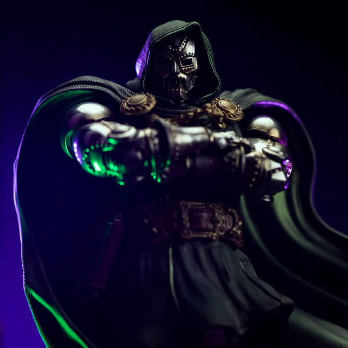 Precomanda Figurina The Infinity Gauntlet Marvel Legends Diorama 1/10 - Doctor Doom 30 cm