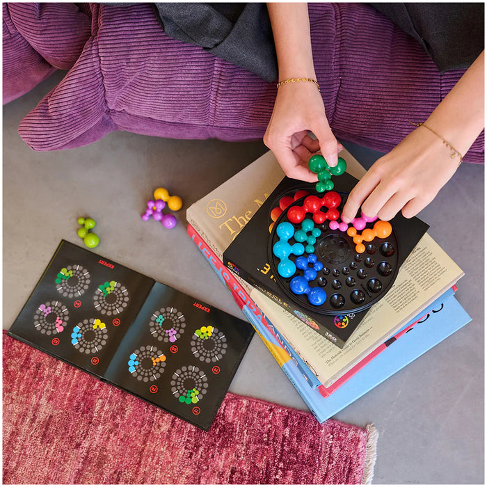 IQ Deluxe - Circle (romana-engleza)