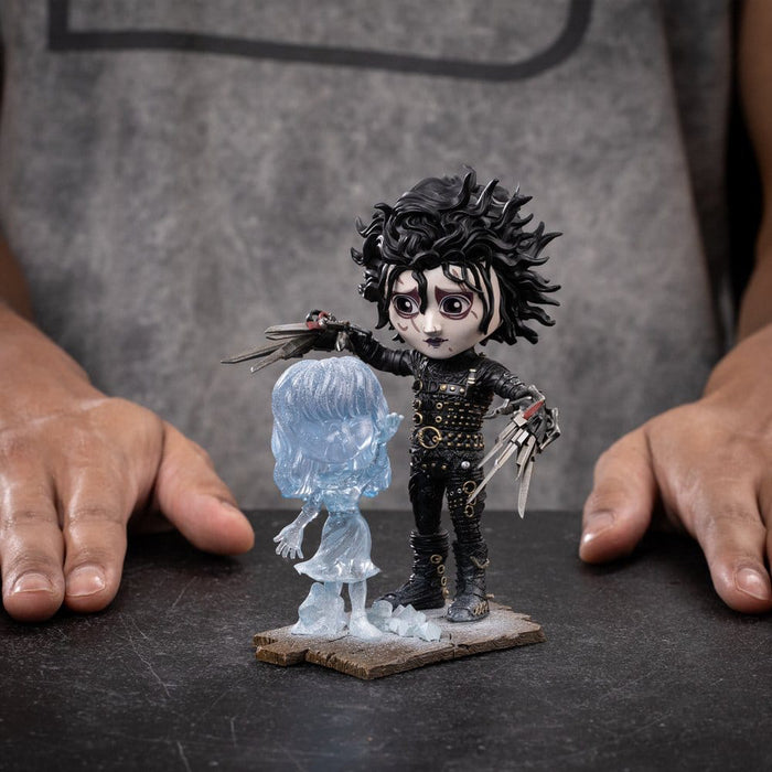 Precomanda Figurina Edward Scissorhands MiniCo - Edward Scissorhands 14 cm