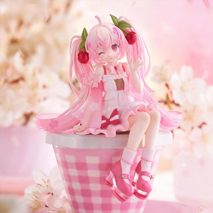 Figurina Hatsune Miku Noodle Stopper PVC - Sakura Miku 2025 Wink Ver. 14 cm