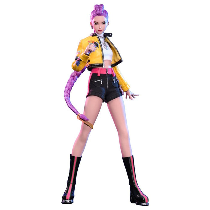 Precomanda Figurina Articulata KPop Demon Hunters 1/6 - Rumi 28 cm