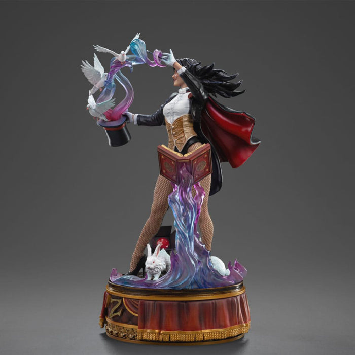 Precomanda Figurina DC Comics Art Scale 1/10 - Zatanna 27 cm