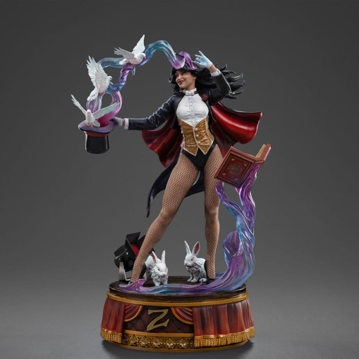 Precomanda Figurina DC Comics Art Scale 1/10 - Zatanna 27 cm