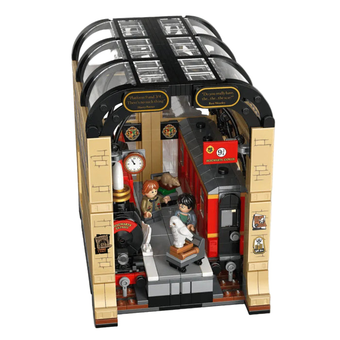 Lego Creator - Harry Potter Coltul cu carti - Expresul Hogwarts (76450)