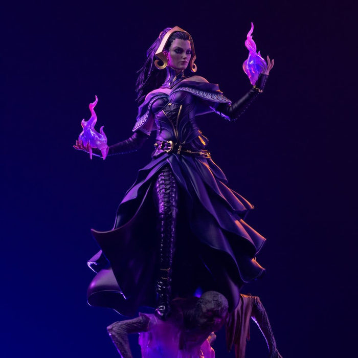 Precomanda Figurina Magic The Gathering Deluxe Art Scale 1/10 - Liliana Vess 31 cm