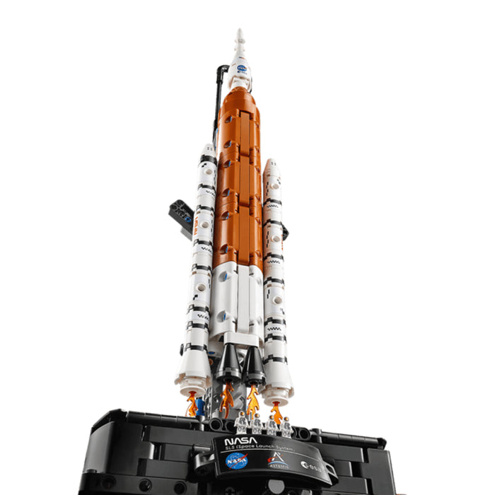 Lego Technic - Racheta Sistemului de lansare spatiala NASA Artemis (42221)