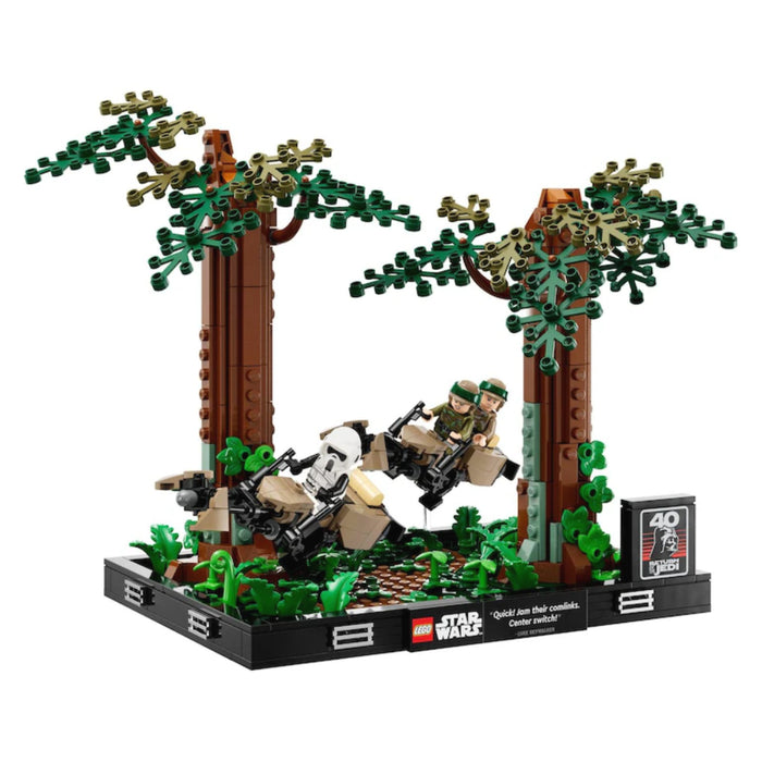 Lego Star Wars - Diorama de Urmarire cu Speederul pe Endor 75353