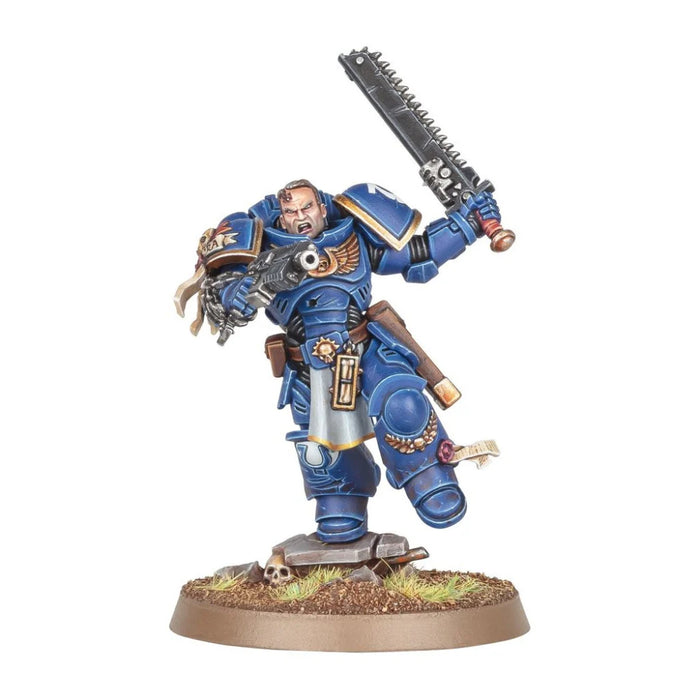 Warhammer Space Marines - Lieutenant Titus