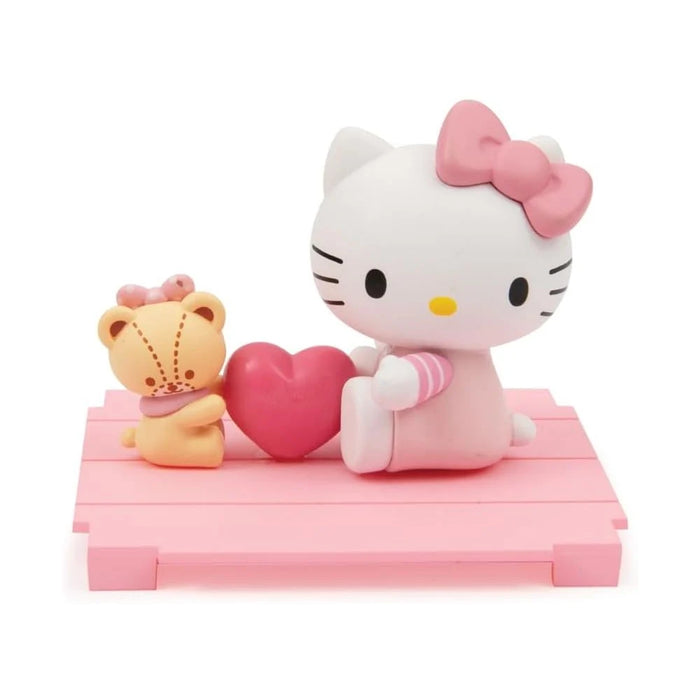 Figurina ascunsa in cutie Hello Kitty - Sweetheart Playmate 6.5 cm