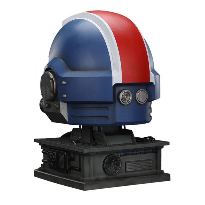 Replica Warhammer 40,000 Space Marine 2 - Ultramarines Lieutenant Titus helmet with Display Stand 44 cm