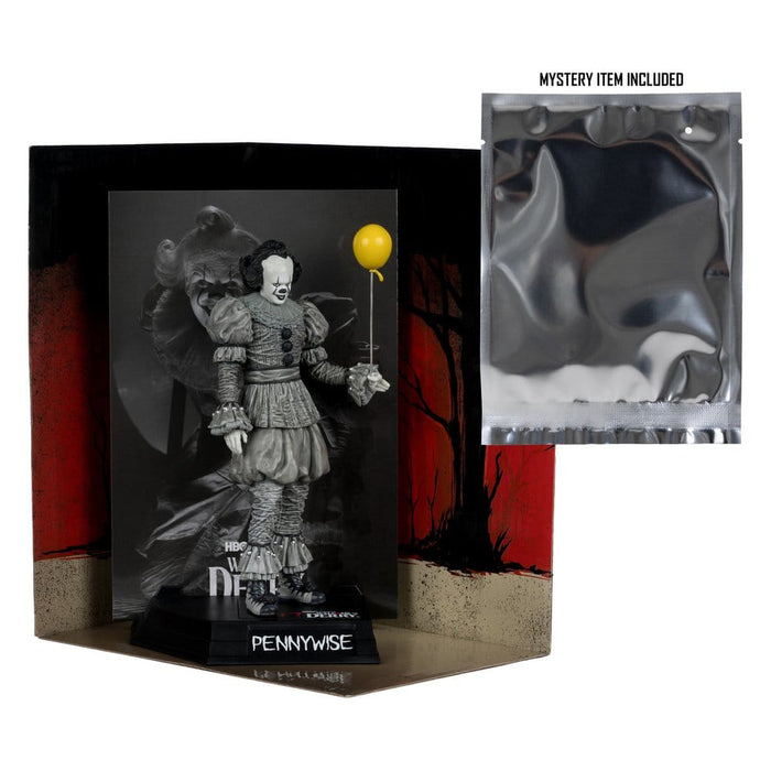 Figurina It Welcome to Derry Movie Maniacs - Pennywise (Black & White) 16 cm