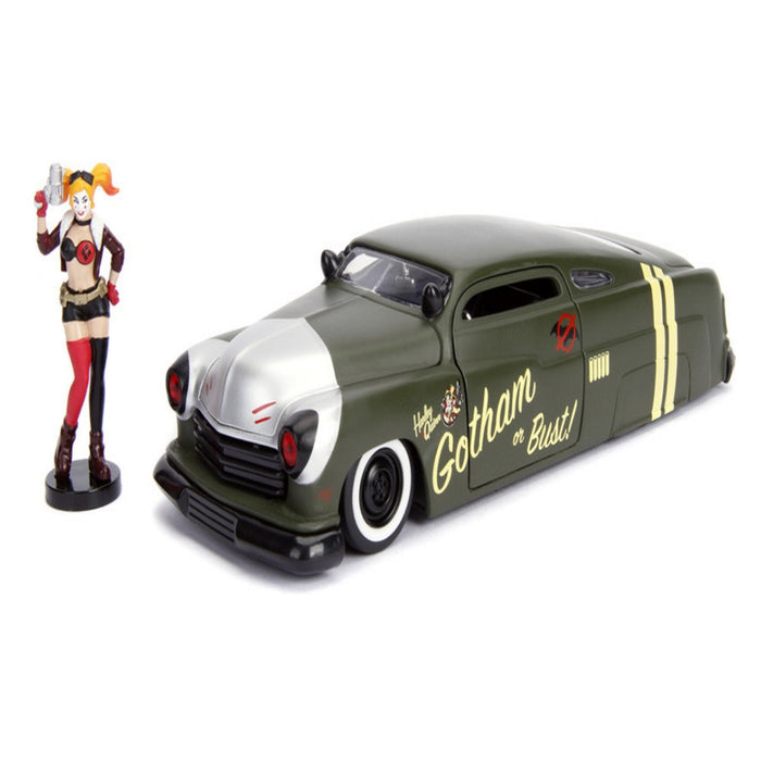 Figurina DC Bombshells Diecast Model Hollywood Rides 1951 Mercury cu Figurina Harley Quinn - Red Goblin