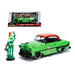 Figurina DC Bombshells Diecast Model Hollywood Rides 1953 Chevy Bel Air Hard Top cu Figurina Poison Ivy - Red Goblin