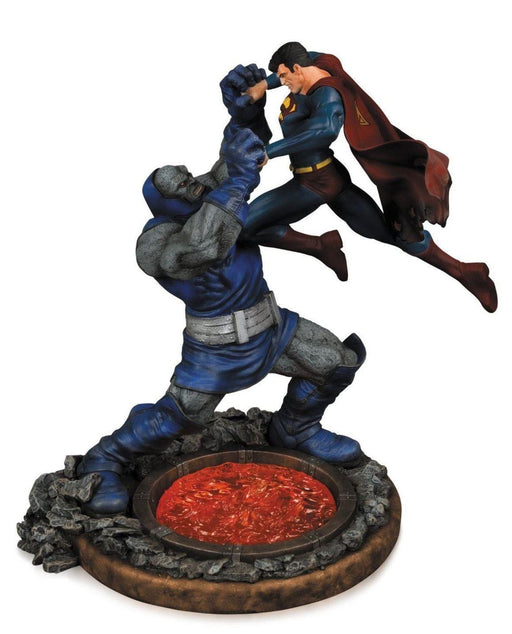 Figurina: DC Comics - Superman vs. Darkseid 2nd Edition - Red Goblin