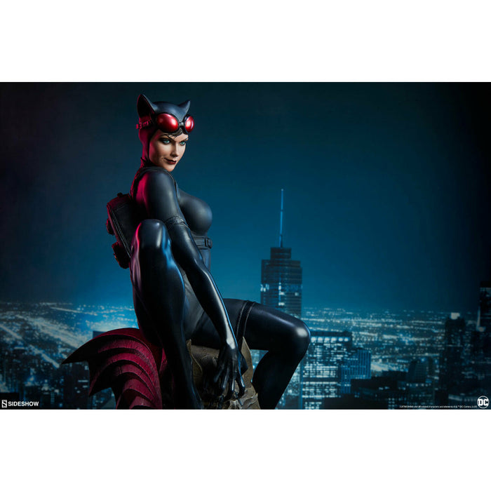 Figurina DC Comics Premium Format Catwoman 56 cm - Red Goblin
