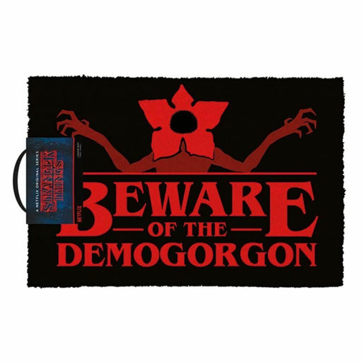 Covor Stranger Things Beware Of The Demogorgon - Red Goblin